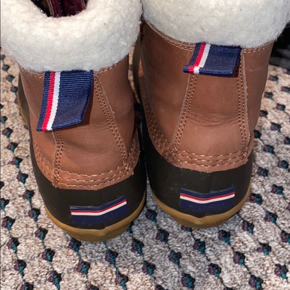 tommy hilfiger boots!!!